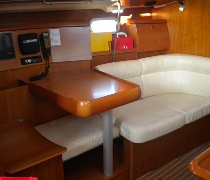 Panic | Sun Odyssey 40 photo 7