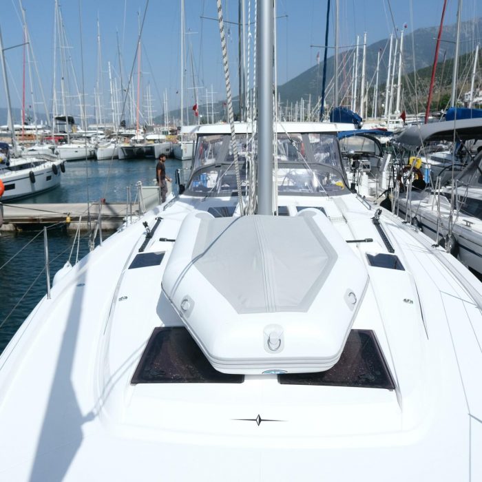 Daviana | Bavaria C46 photo 3