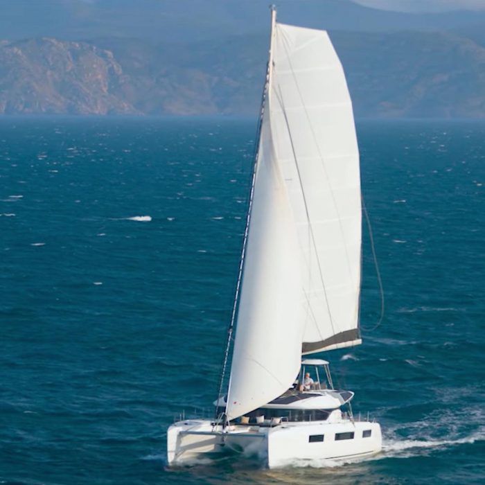 Premium | Lagoon 51 photo 3