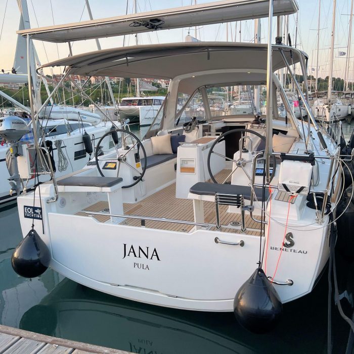 Jana | Oceanis 38.1 photo 11