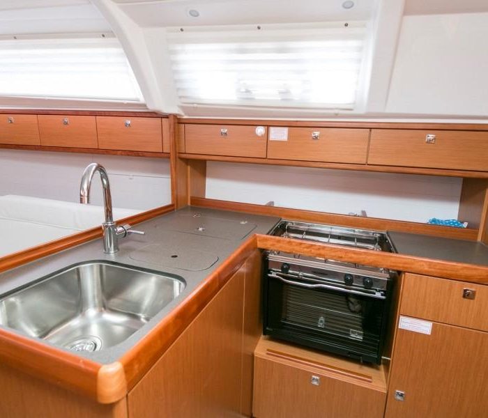 Alani | Bavaria Cruiser 37 photo 13