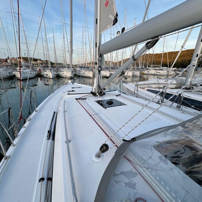 Ivana | Bavaria C42 photo 10