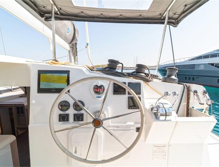Vetrohod | Fountaine Pajot Isla 40 photo 2