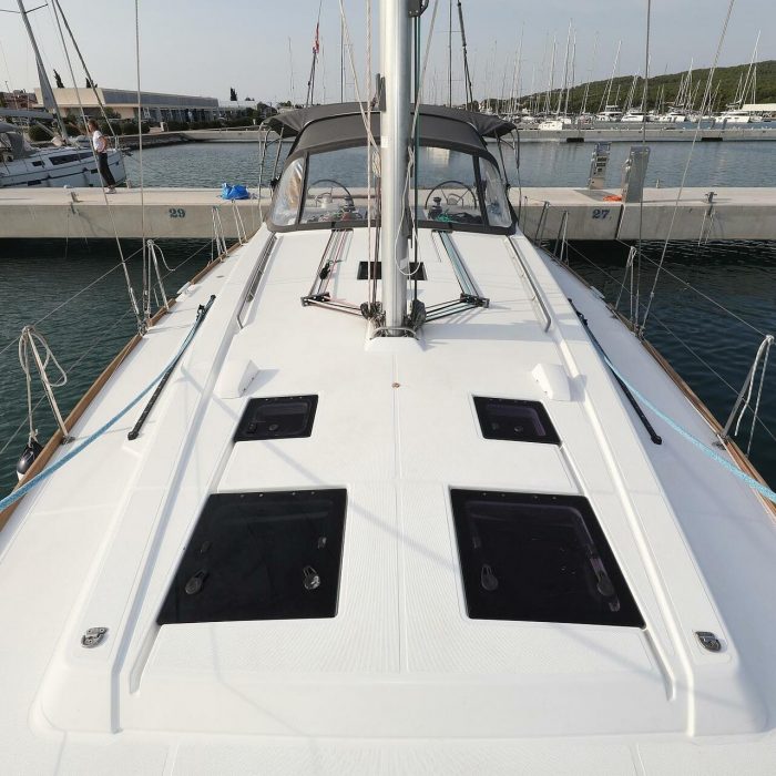 Zephyra | Oceanis 45 photo 6
