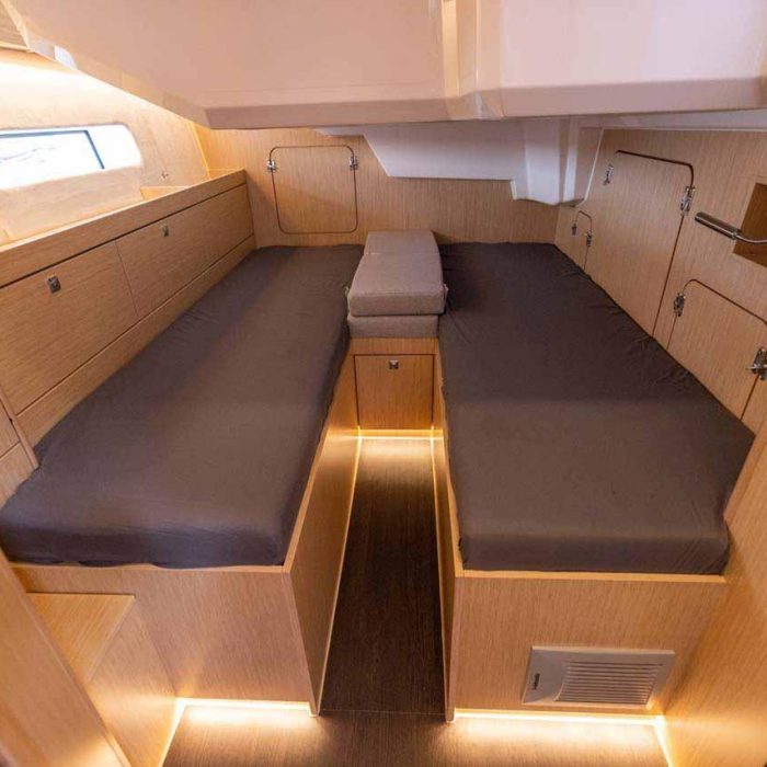 Moonlark | Bavaria C46 - 4 cab. photo 4
