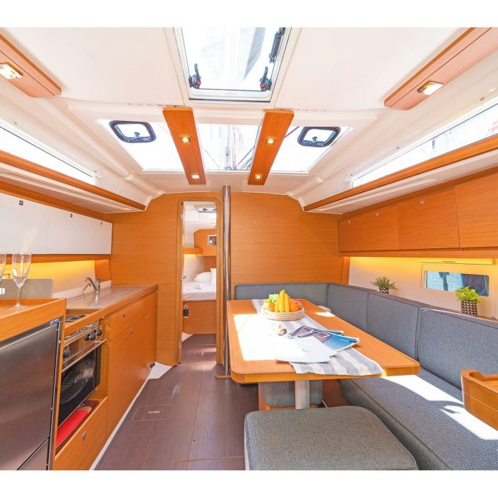 Easy Living | Dufour 390 photo 2