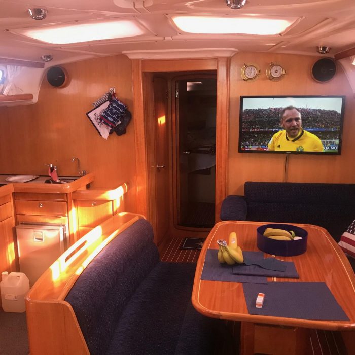 Evita | Bavaria 46 photo 33