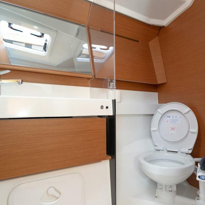 OLIVER new 2025 (air condition, solar panels) | Sun Odyssey 410 photo 12
