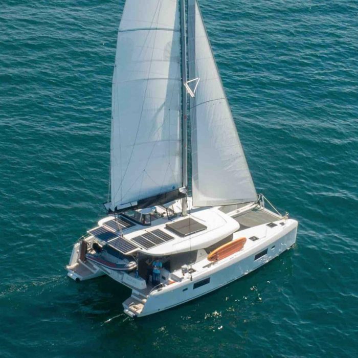 Premium + | Lagoon 42 photo 2