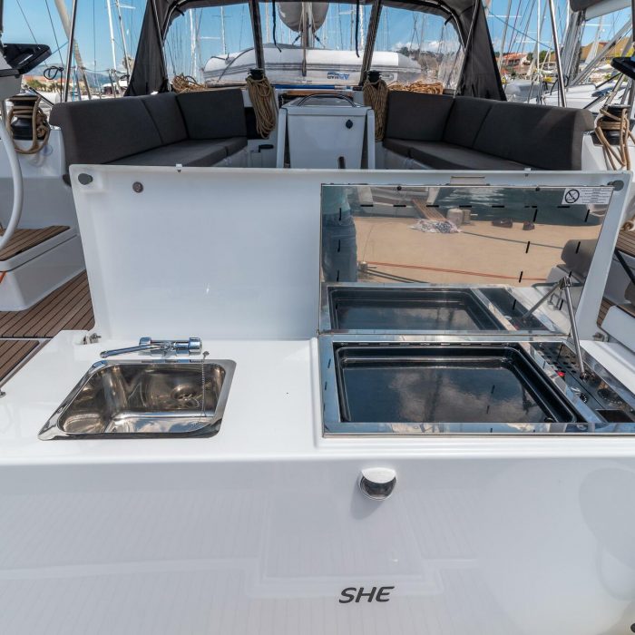 She | Dufour 470 - 4 + 1 cab. photo 22
