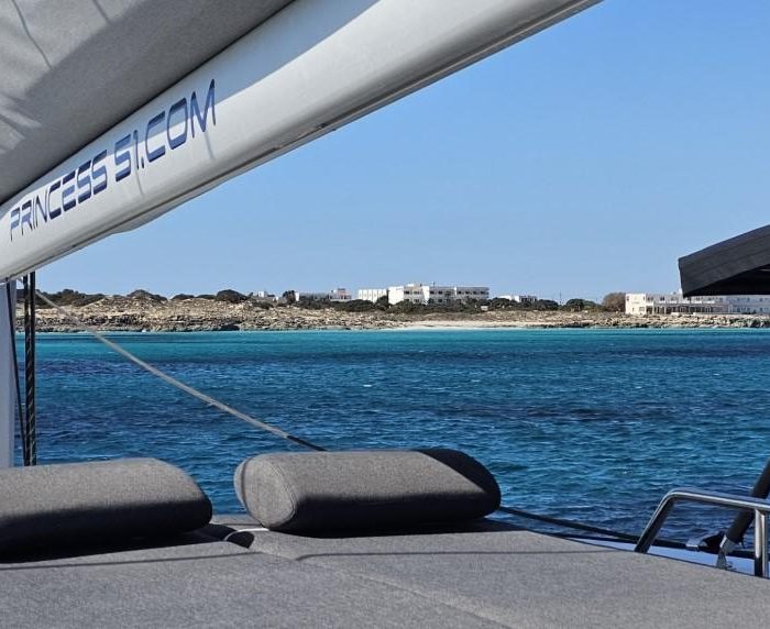 Princess | Fountaine Pajot Aura 51 photo 6