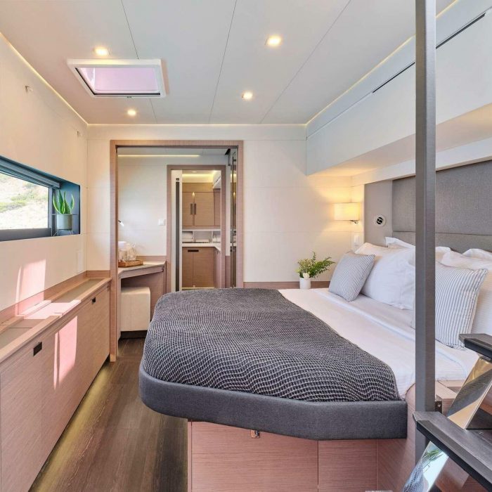 Alexandra II | Fountaine Pajot Alegria 67 photo 8