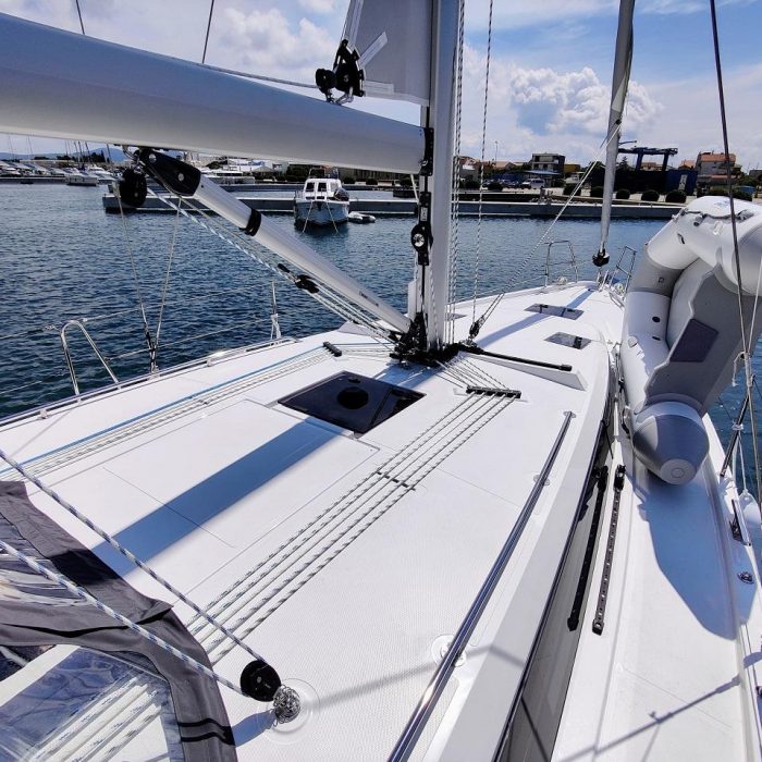 Relax | Bavaria C42 photo 4