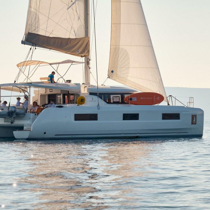 Gemini | Lagoon 46 photo 2