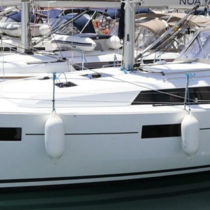 MALA NEVINA | Oceanis 41.1 photo 2 MALA NEVINA | Oceanis 41.1 photo 2