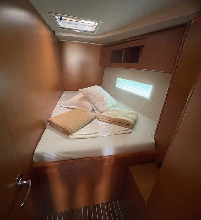 Insomnia | Bavaria C50 Holiday - 5 cab. photo 7