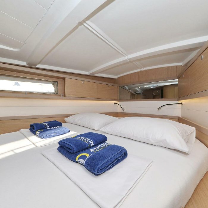 Barbarella | Oceanis 45 photo 12