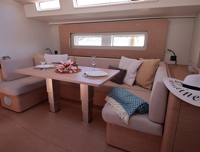 White Bird | Oceanis Yacht 54 photo 26