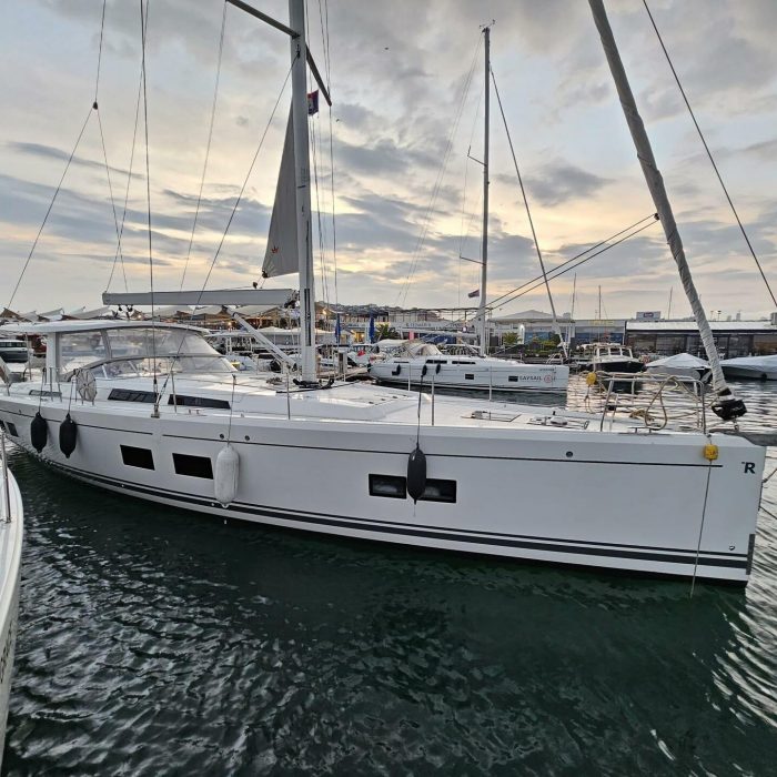 MiR | Hanse 548 photo 1