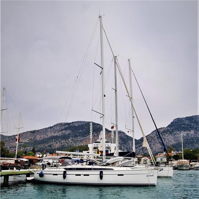 Classic | Bavaria 46 Cruiser photo 4