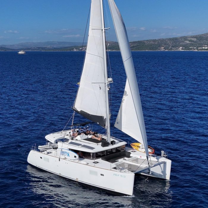 GRAND DELUXE | Lagoon 450 photo 1