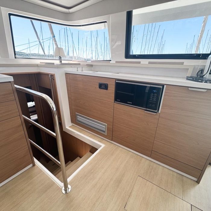 Grand Azure | Bali 4.6 - 5 + 1 cab. photo 15