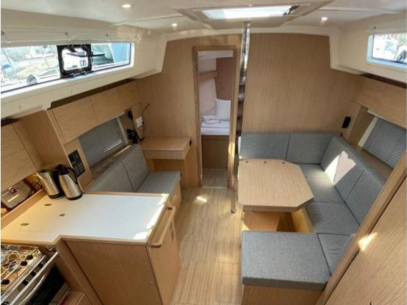 Donuha | Bavaria C42 photo 3