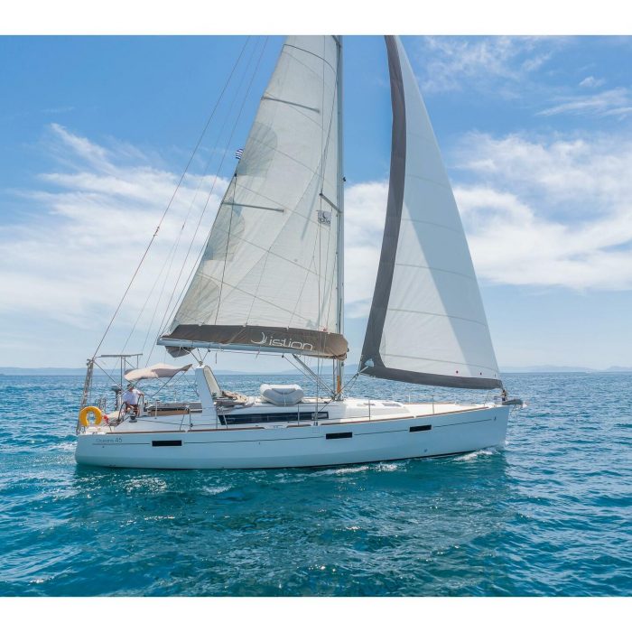 Quantum | Oceanis 45 photo 4 Quantum | Oceanis 45 photo 4