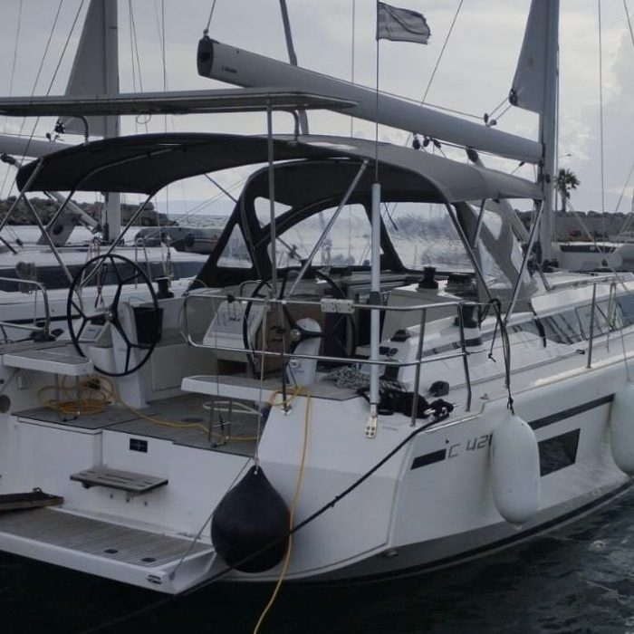 Bavaria C42 | Bavaria C42 photo 1