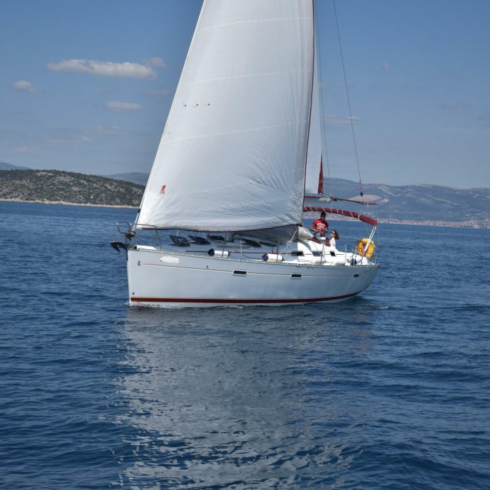 Škuribanda (refit: 2026, new engine and solar panels) | Oceanis 393 photo 4