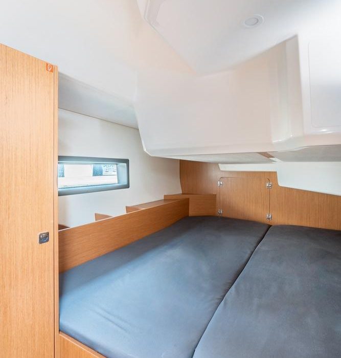 Avra | Bavaria C42 photo 23