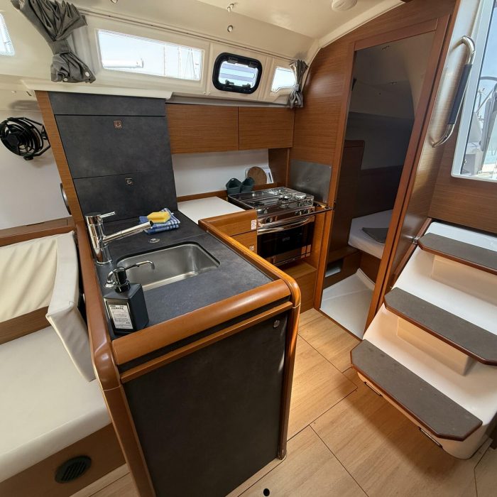 Reina De Oros | Sun Odyssey 349 photo 17