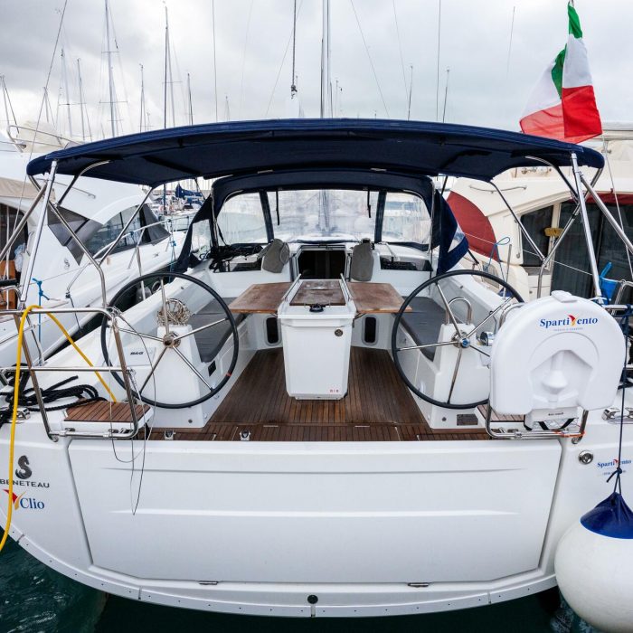Clio - Standard Line | Oceanis 40.1 photo 5