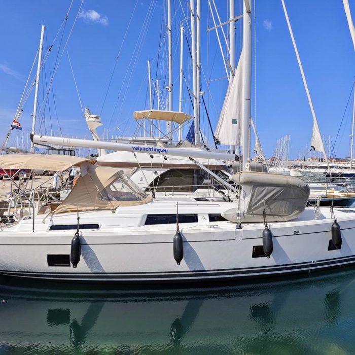 Tina | Hanse 418 photo 1