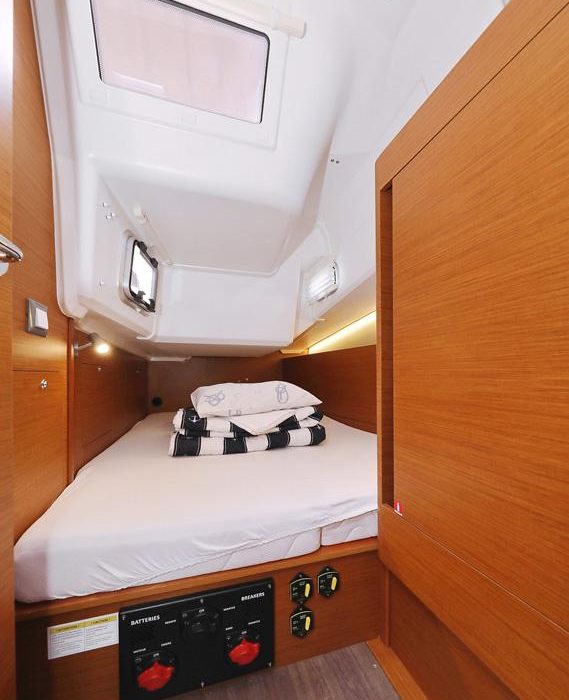 Beauty | Sun Odyssey 410 photo 16