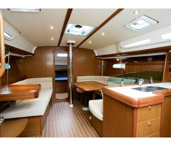 Black Pearl | Sun Odyssey 42 i photo 2