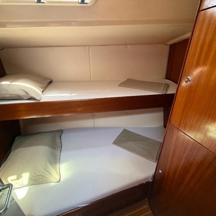 LADY LIBERTY | Bavaria 49 photo 31
