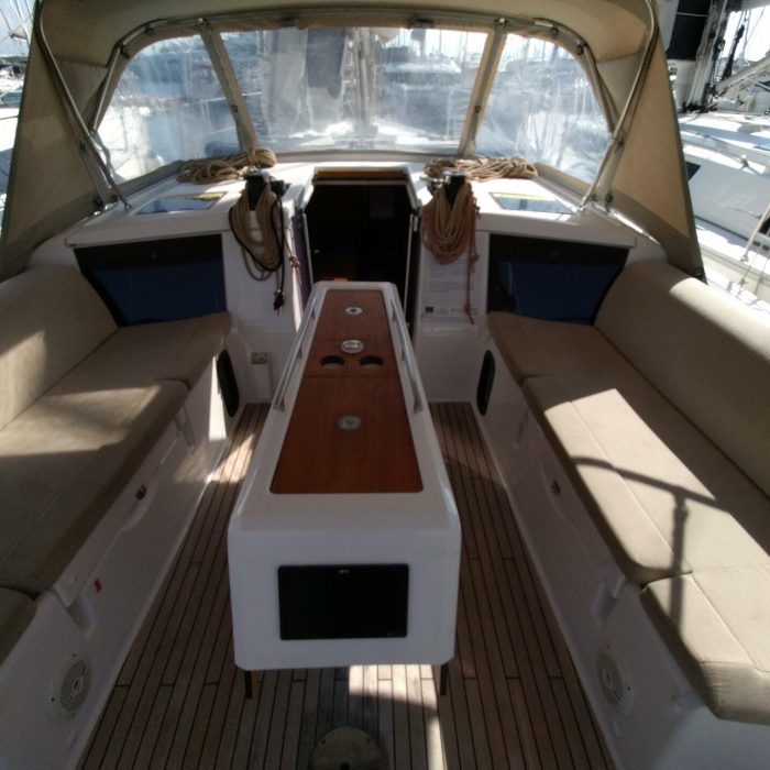 Triumph | Dufour 430 photo 8