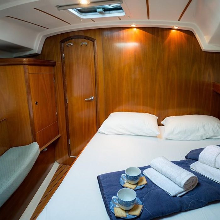 Argo | Oceanis 393 photo 9