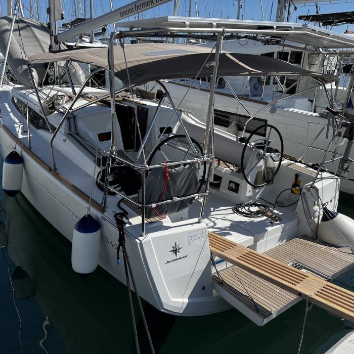 Lydia | Sun Odyssey 349 photo 2