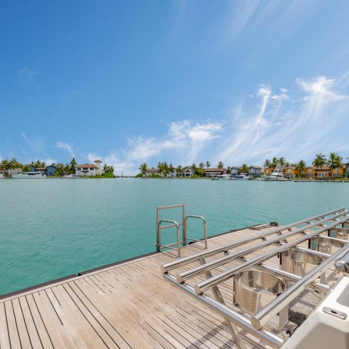 Over Reef | Power Catamaran photo 35