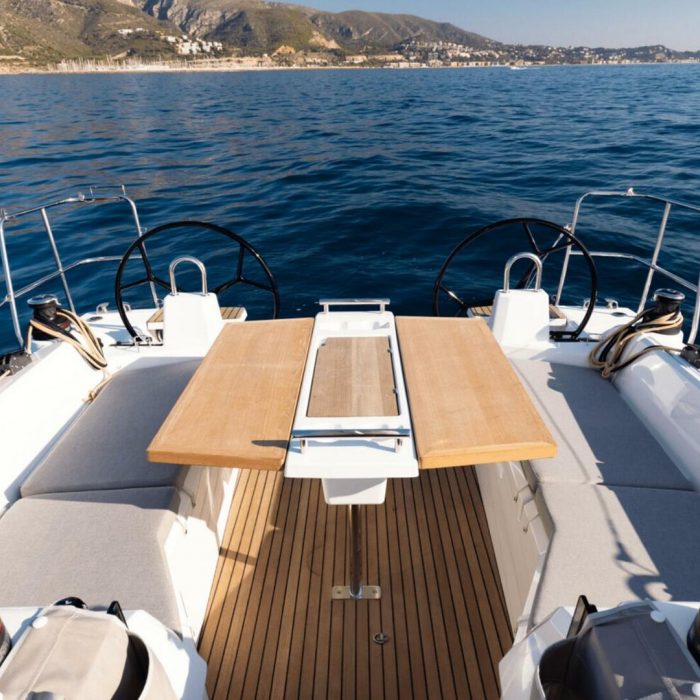 Oceanis 34.1 Classic photo 1