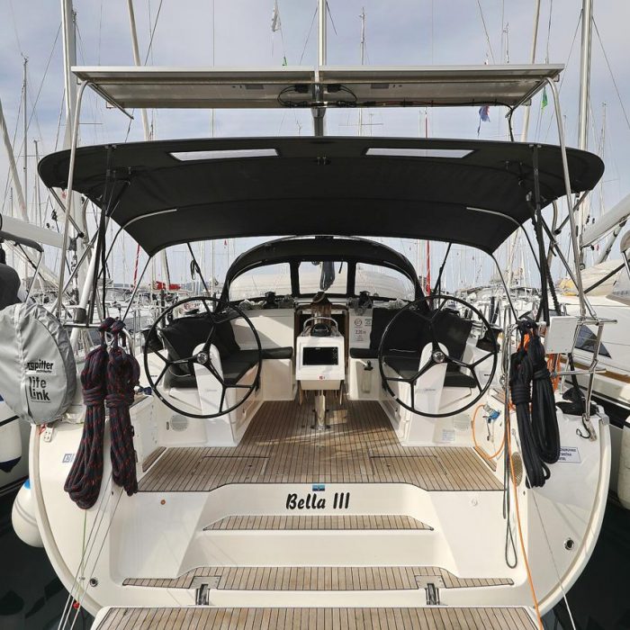 Bella III photo 1