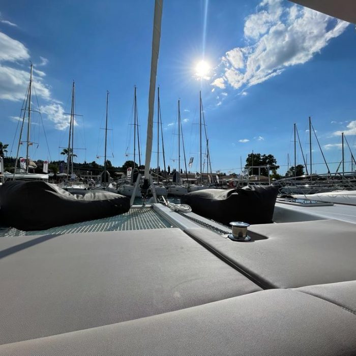 Fratelli | Lagoon 40 photo 9