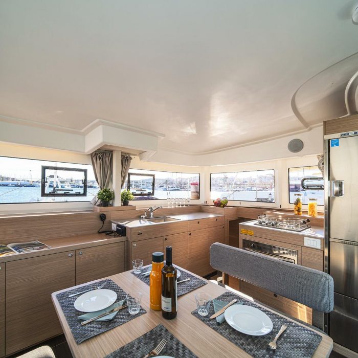 Alma Breeze | Lagoon 38 photo 24