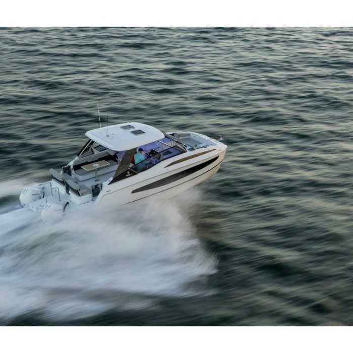 Batcat | Aquila 32 Sport photo 11
