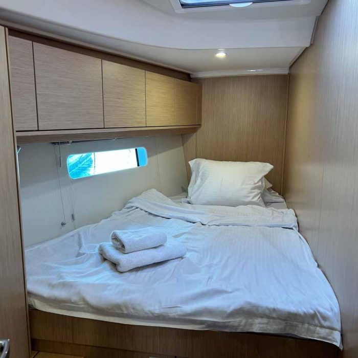 Penelope | Bavaria C46 photo 15