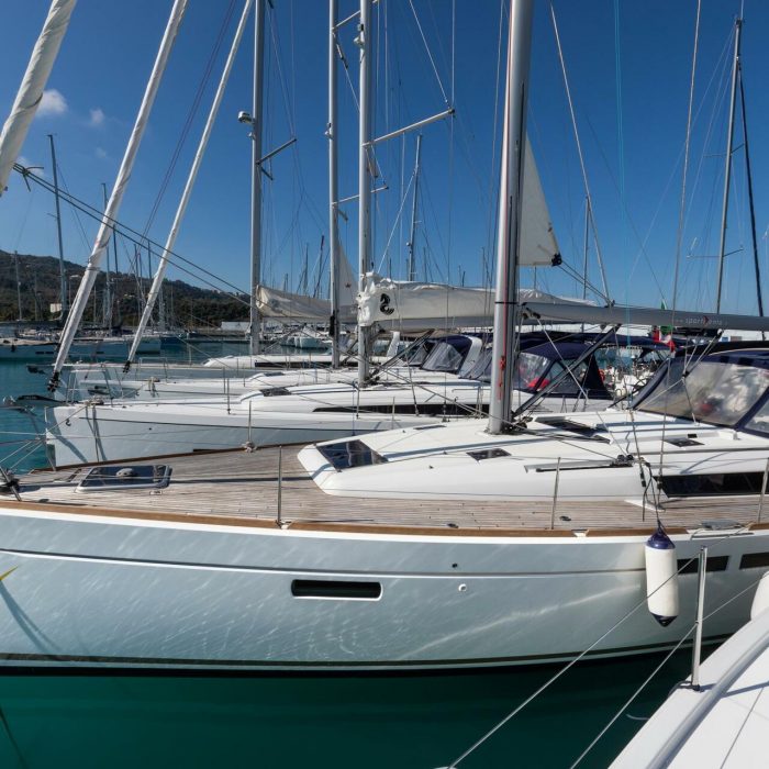 Chandra - Standard line | Sun Odyssey 479 photo 3