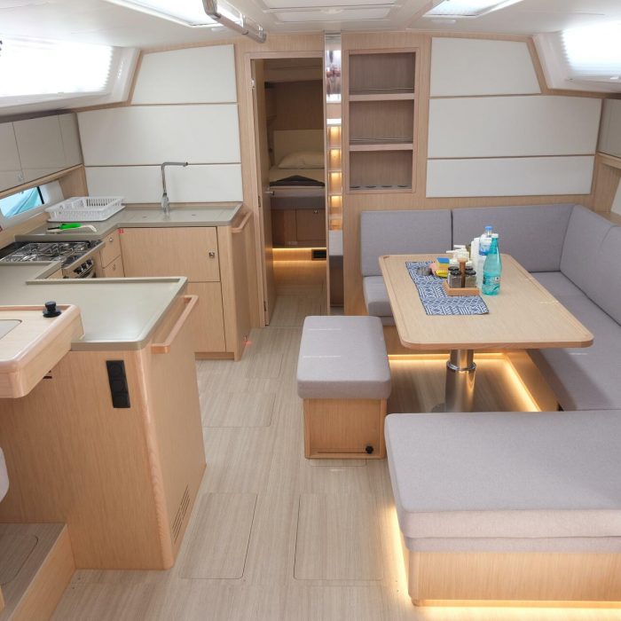 Daviana | Bavaria C46 photo 25