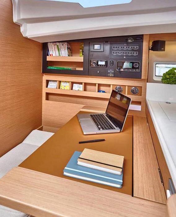 Capella | Sun Odyssey 440 photo 7